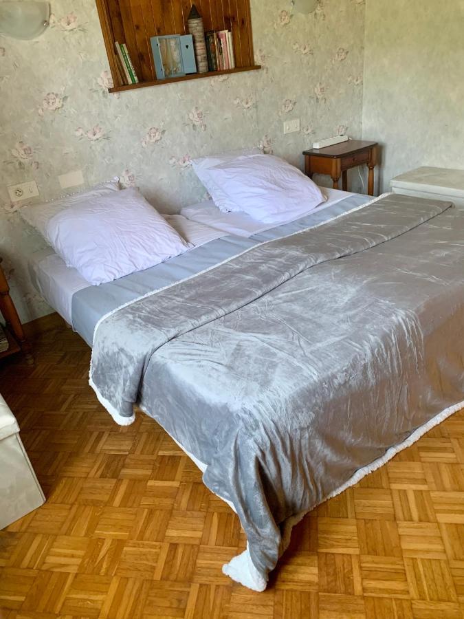Dormez Dans La Chambre Du Meunier ! Germolles-sur-Grosne Luaran gambar